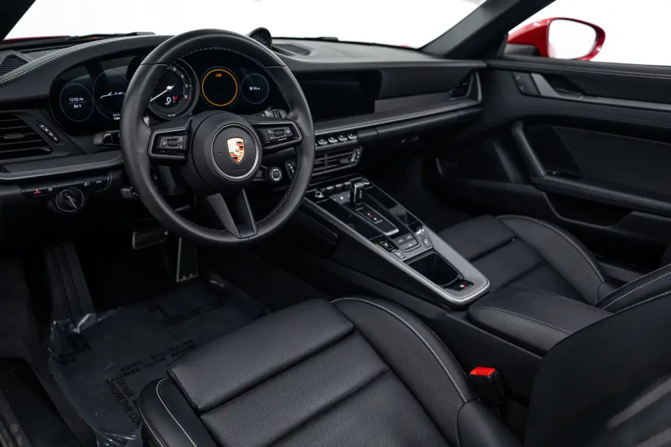 2024 Porsche 911 - Photo 31