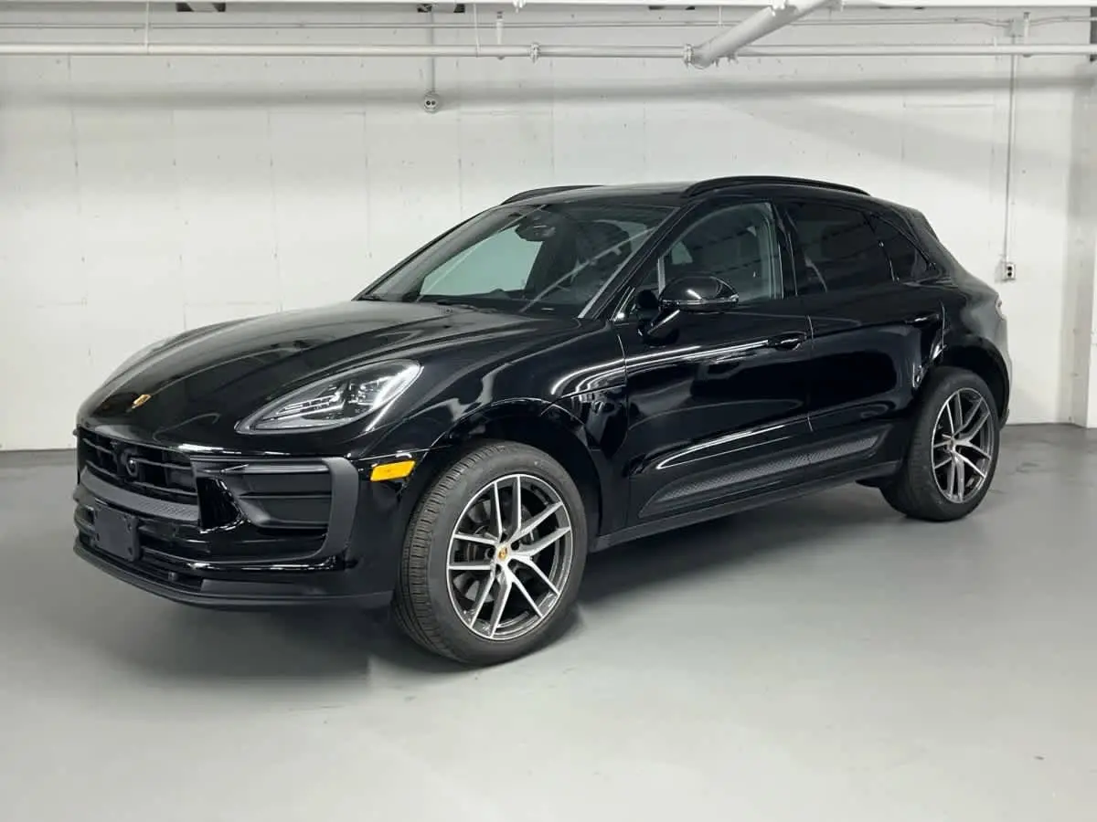 2026 Porsche Macan - Photo 8