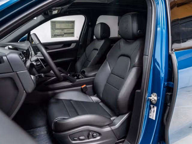 2026 Porsche Cayenne Base - Photo 34