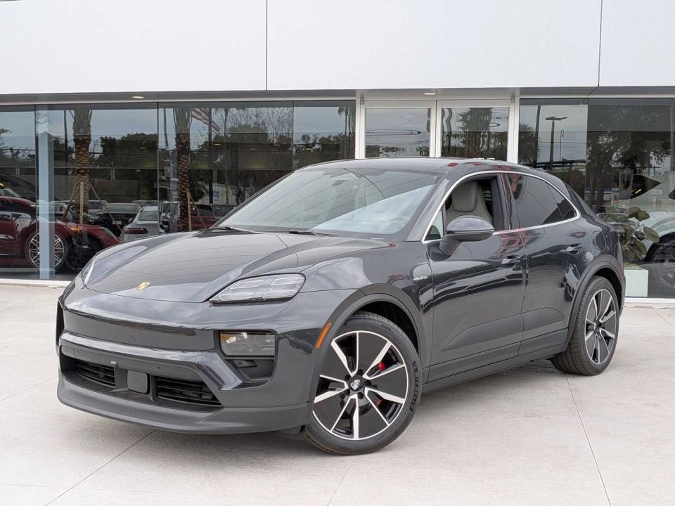 2026 Porsche Macan S