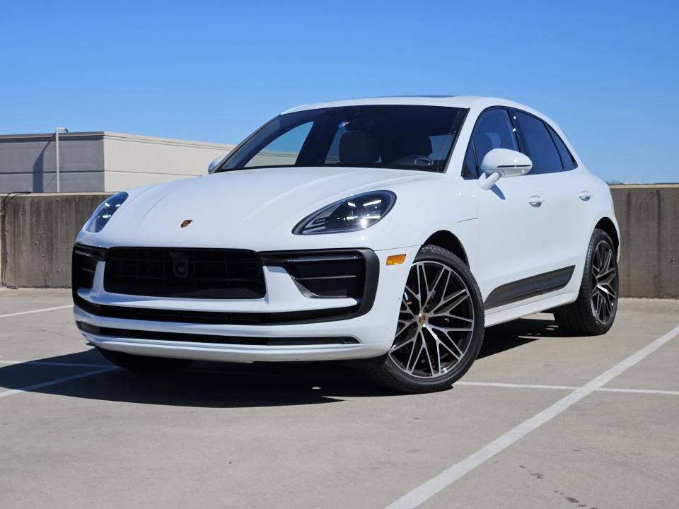 2023 Porsche Macan T