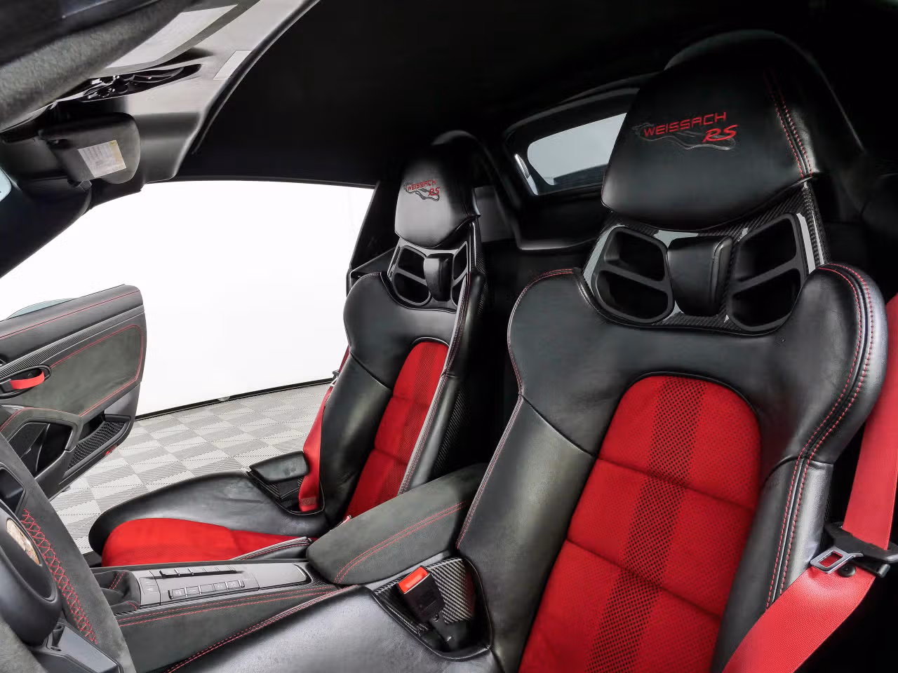 2024 Porsche 718 Spyder RS - Photo 36