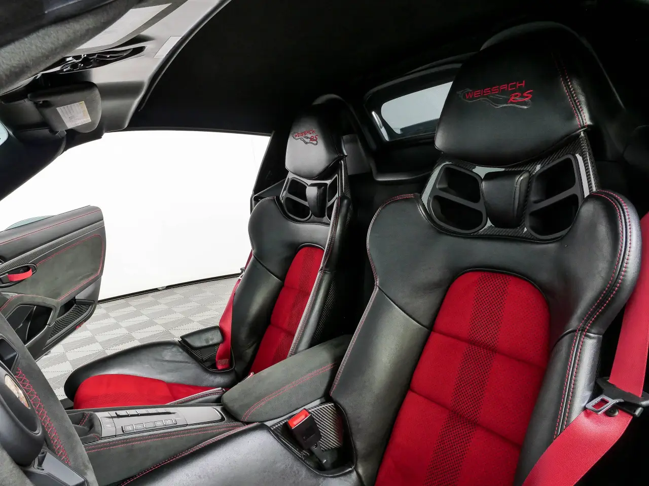 2024 Porsche 718 Spyder RS - Photo 40