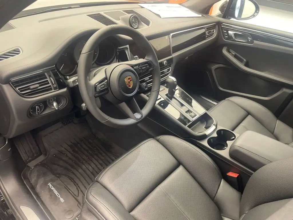 2026 Porsche Macan S - Photo 32