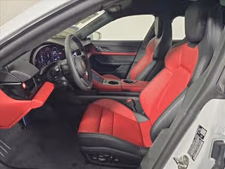 2026 Porsche Taycan GTS - Photo 33