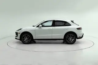 2026 Porsche Macan T - Photo 13