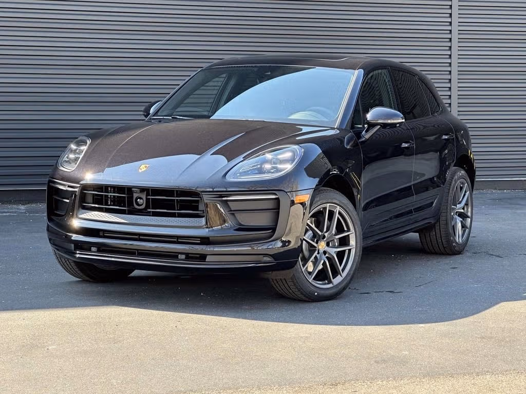 2026 Porsche Macan T - Photo 4