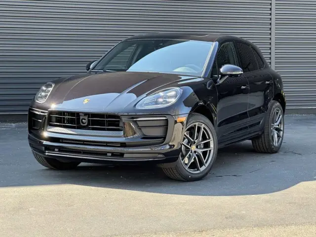 2026 Porsche Macan T - Photo 6