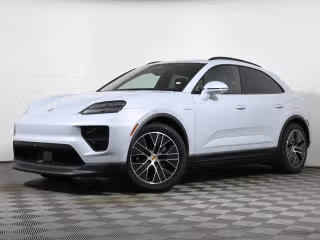 2025 Porsche Macan Macan 4 Electric's photo