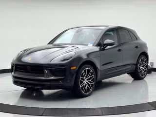 2023 Porsche Macan T's photo
