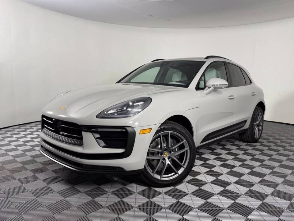 2026 Porsche Macan T