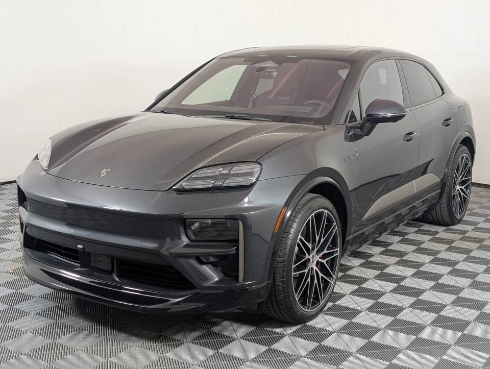 2025 Porsche Macan