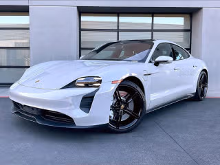 2022 Porsche Taycan GTS's photo