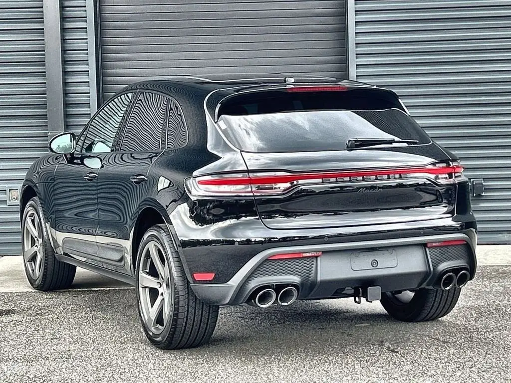 2026 Porsche Macan - Photo 24