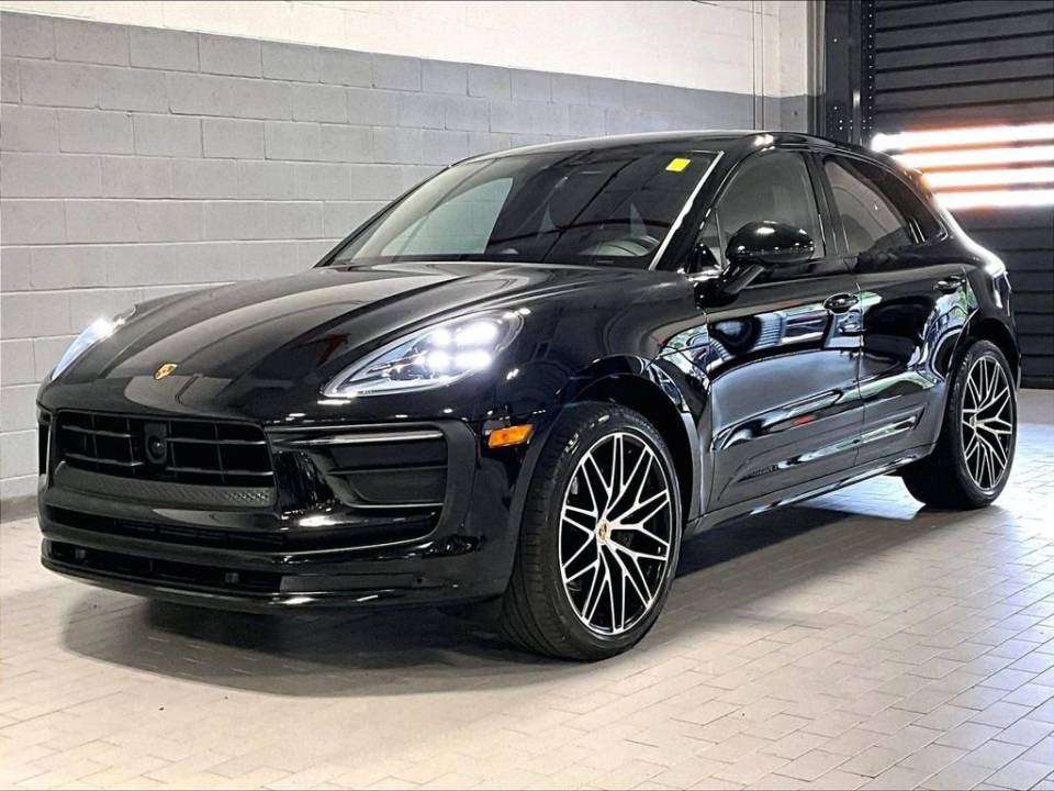 2023 Porsche Macan Base