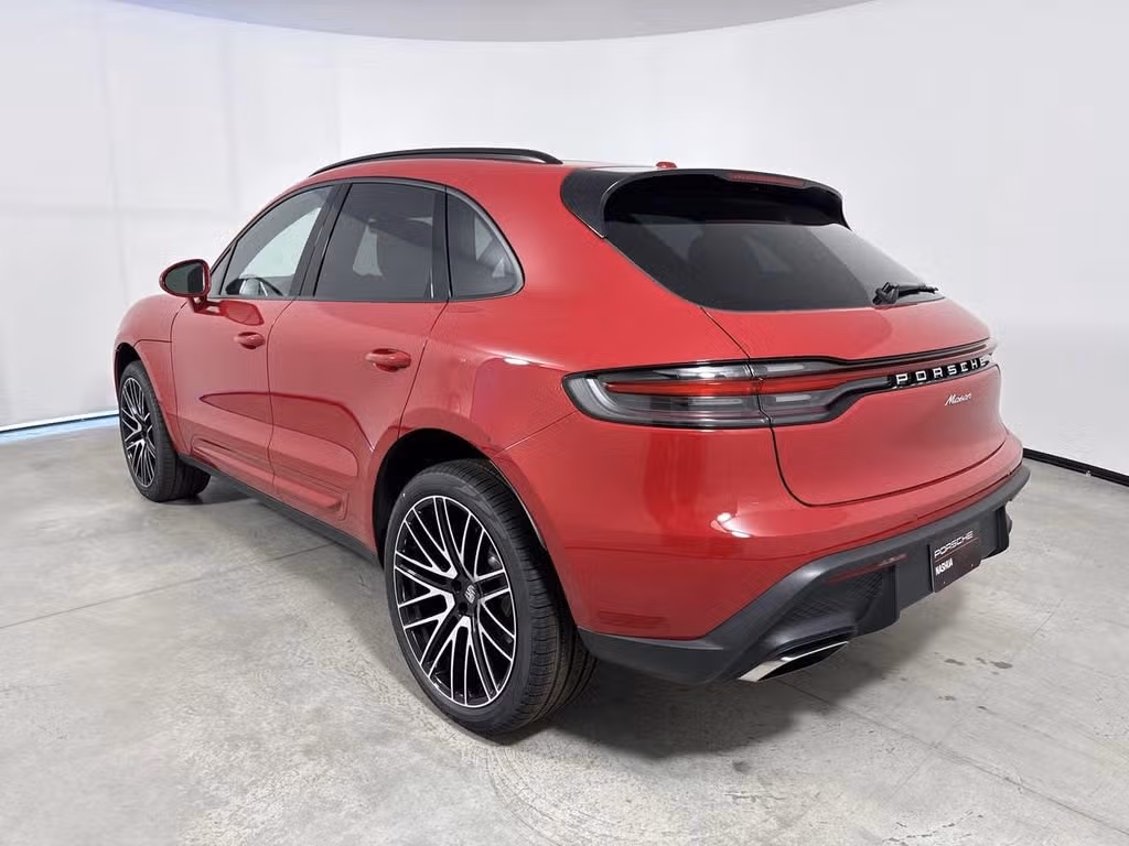 2025 Porsche Macan - Photo 20