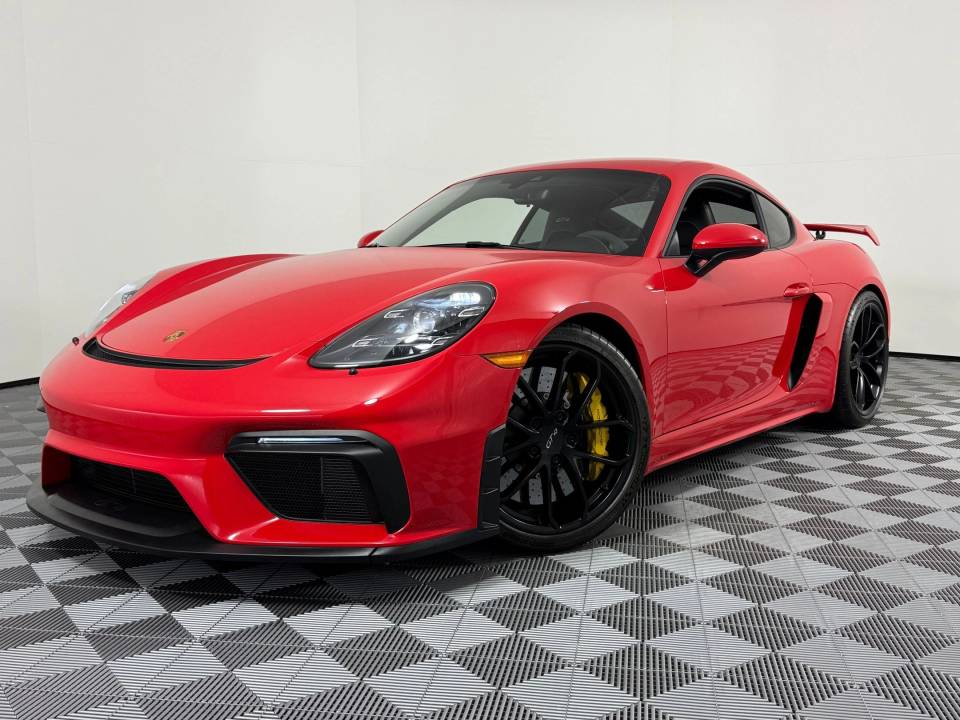 2022 Porsche 718 GT4