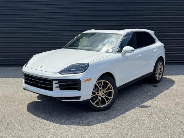 2025 Porsche Cayenne S - Photo 6