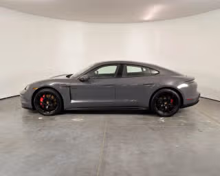 2026 Porsche Taycan GTS - Photo 9