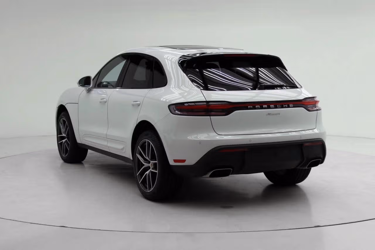 2026 Porsche Macan T - Photo 20