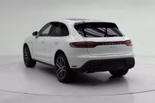 2026 Porsche Macan T - Photo 17