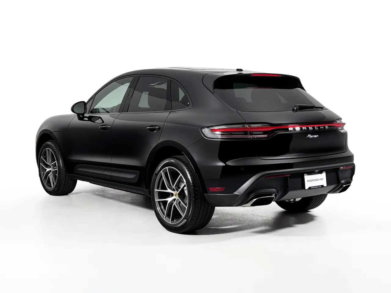 2025 Porsche Macan - Photo 24