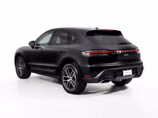 2025 Porsche Macan - Photo 17