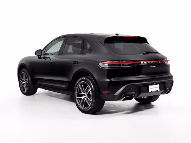 2025 Porsche Macan - Photo 18
