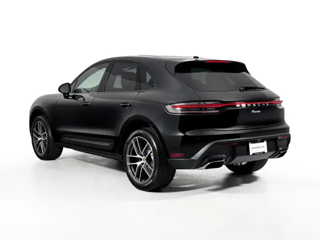 2025 Porsche Macan - Photo 22