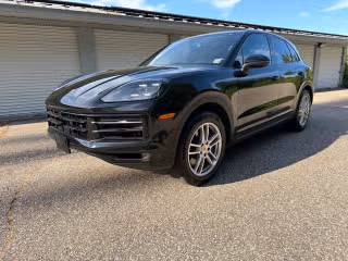 2024 Porsche Cayenne -'s photo