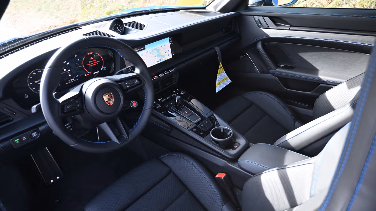 2026 Porsche 911 GTS - Photo 28