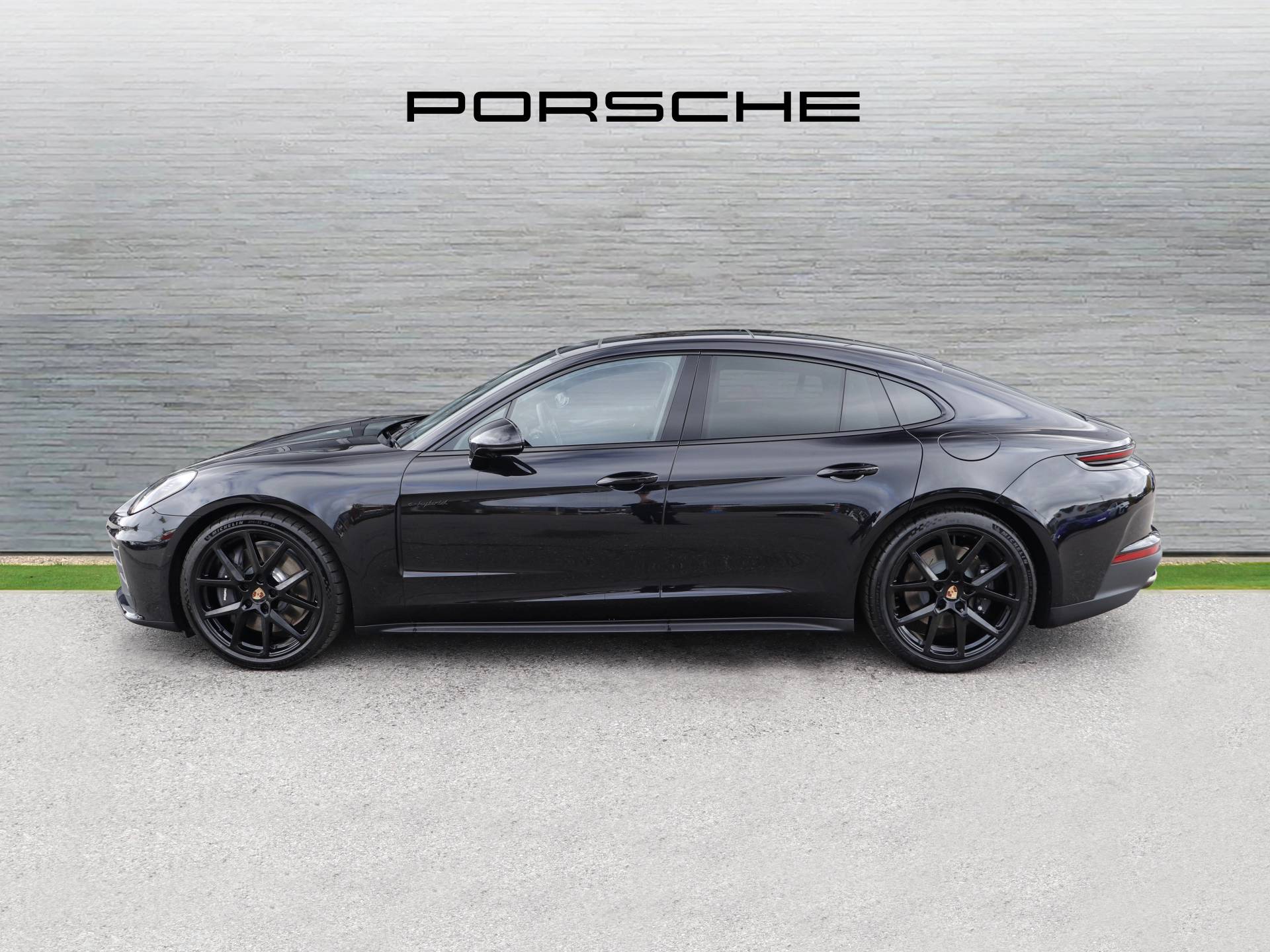 Panamera 4 E-Hybrid, photo 2 of 43