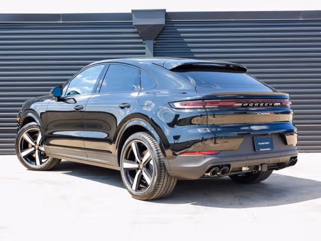 2026 Porsche Cayenne Coup E-Hybrid - Photo 18