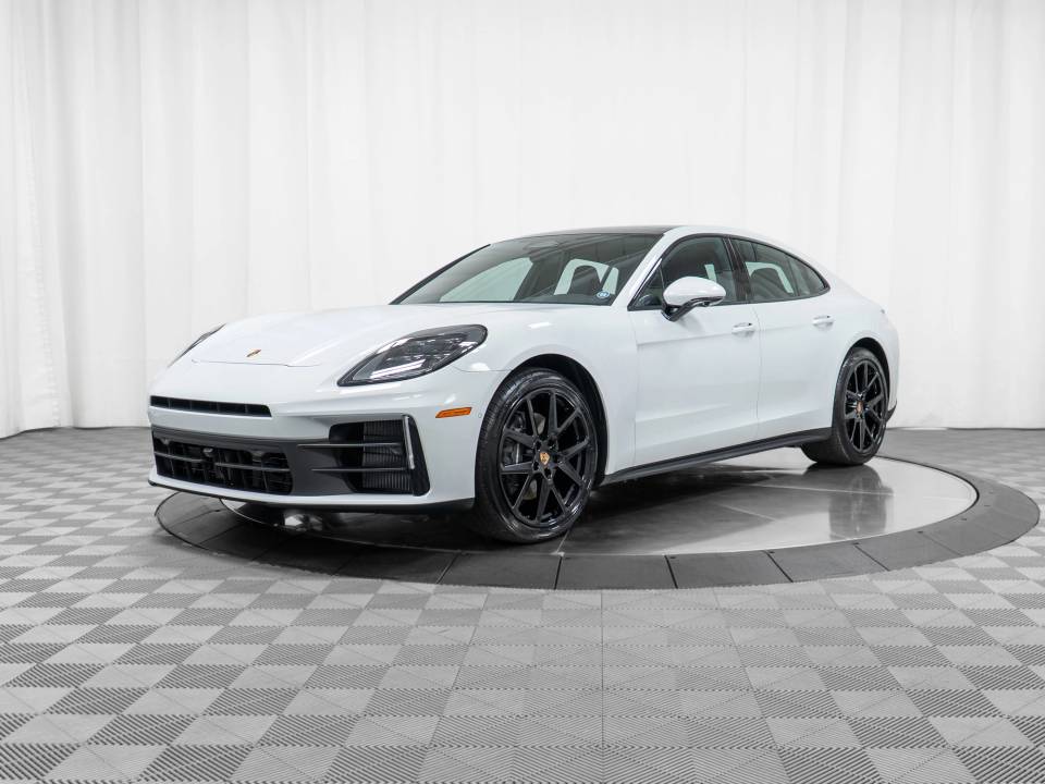 2026 Porsche Panamera