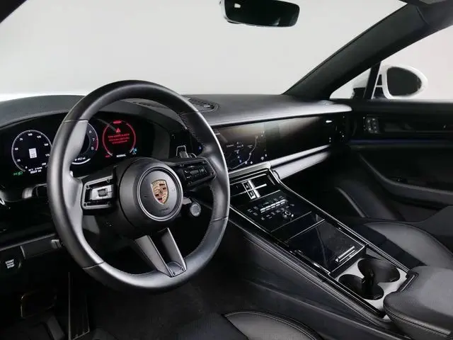 2025 Porsche Panamera Base - Photo 31
