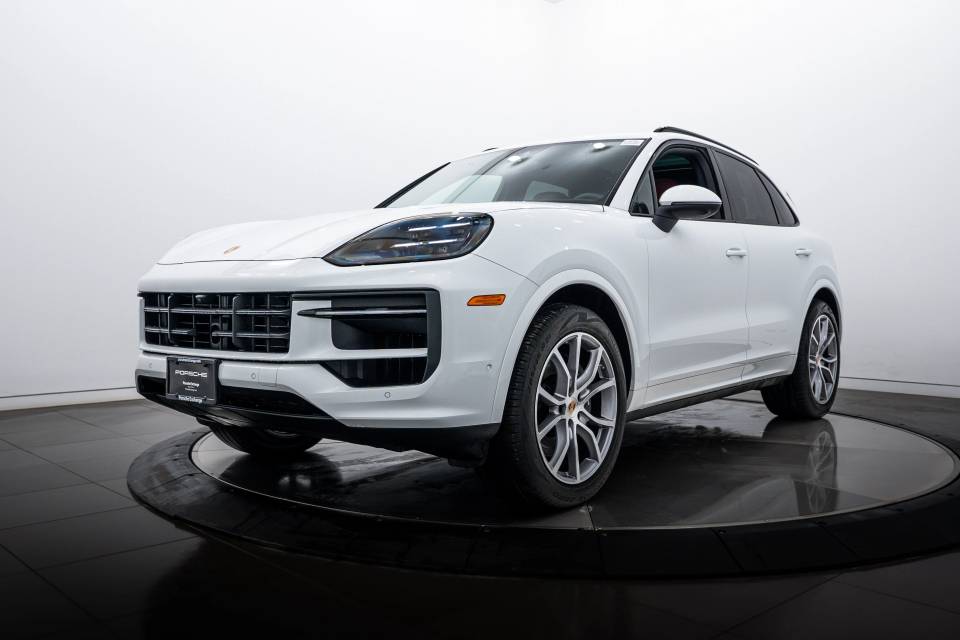 2025 Porsche Cayenne Base