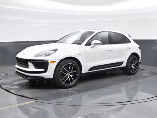 2023 Porsche Macan's photo