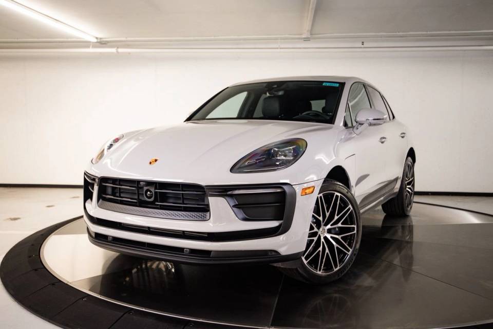 2026 Porsche Macan