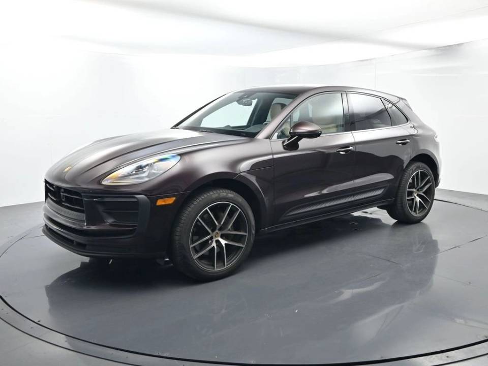 2025 Porsche Macan