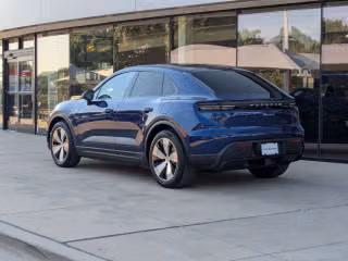 2025 Porsche Macan Base - Photo 17