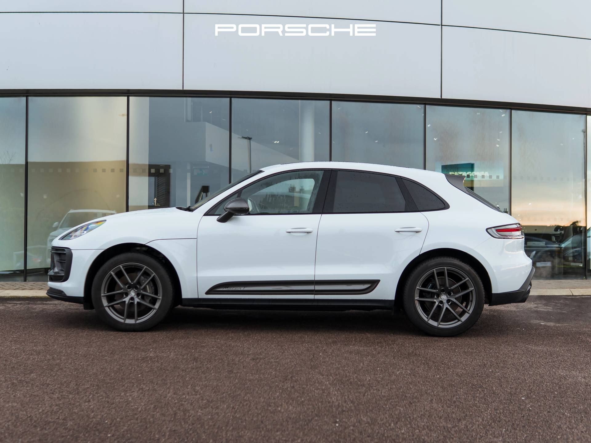 Macan T, photo 2 of 39