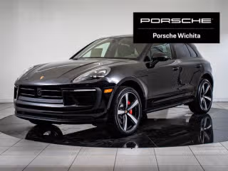2026 Porsche Macan S's photo