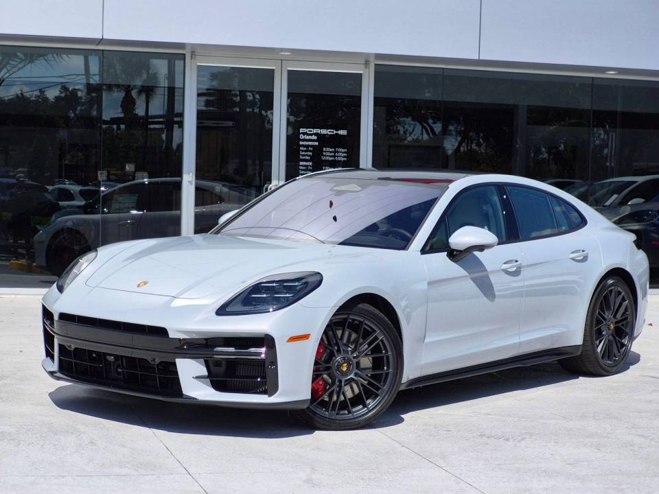 2026 Porsche Panamera
