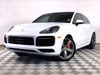 2021 Porsche Cayenne GTS's photo