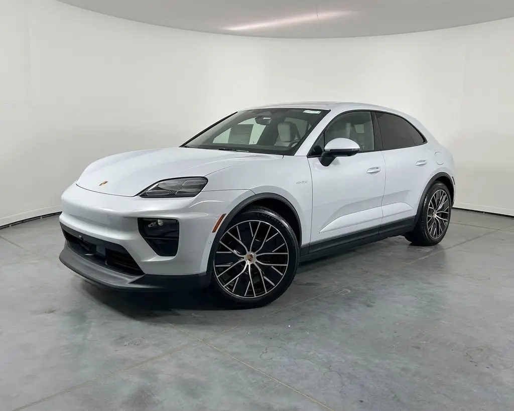 2026 Porsche Macan Base - Photo 8