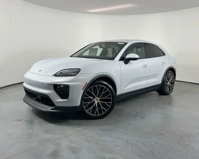 2026 Porsche Macan Base - Photo 6