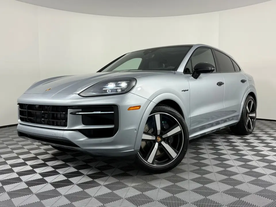 2026 Porsche Cayenne Coup E-Hybrid - Photo 7