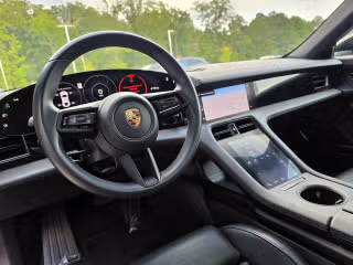 2024 Porsche Taycan Base - Photo 25