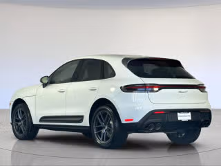2026 Porsche Macan T - Photo 17