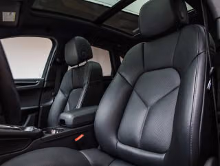2025 Porsche Macan Base - Photo 33
